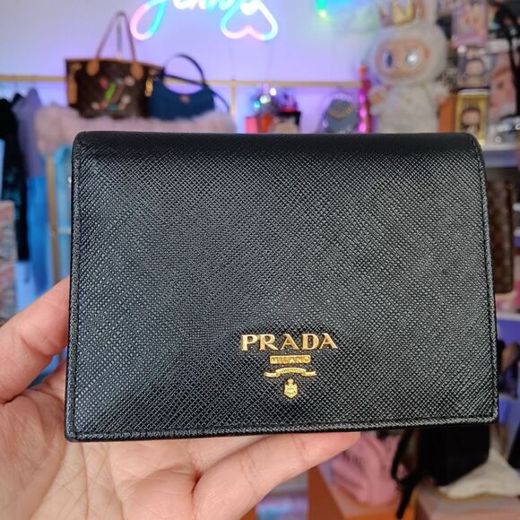 Prada Black Saffiano Leather Snap Bi-Fold Wallet Men’s Women’s - Picture 1 of 7